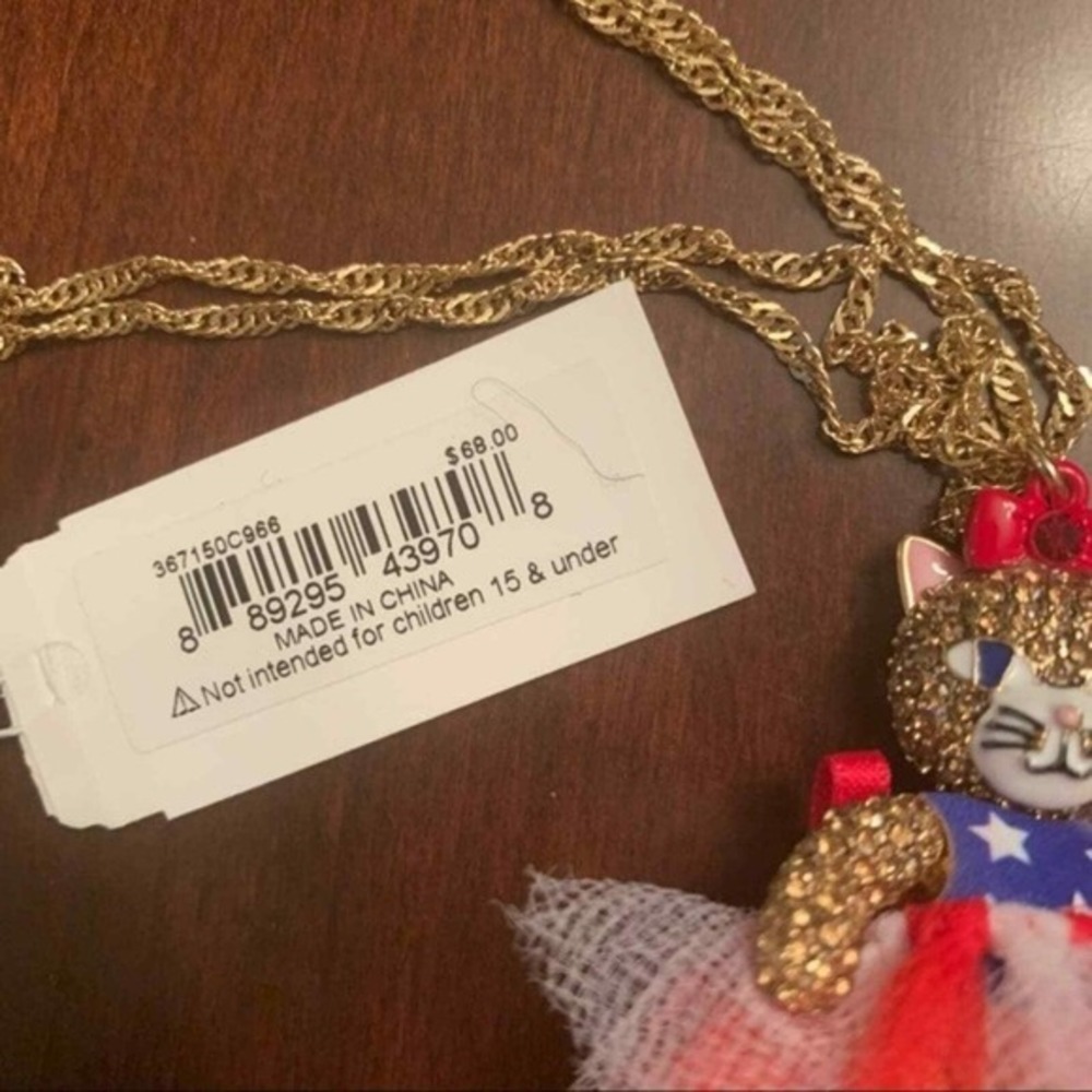 Betsey Johnson Gold‎ Tone Cat Charm Necklace Red White Blue Tutu Star New - Picture 10 of 10